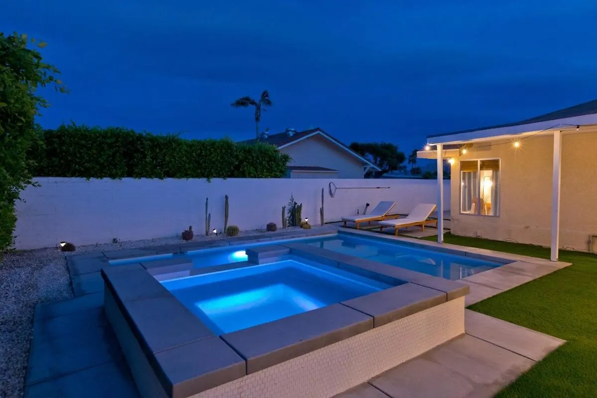 Stunning Palm Springs Hideaway With Pool, Fire Pit Etc Villa United States